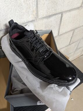 Stacy Adams Black Patent Lace-Up Oxford